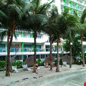 azure-urban-resort-paranaque-manila-near-terminal.angeleshotels.net/